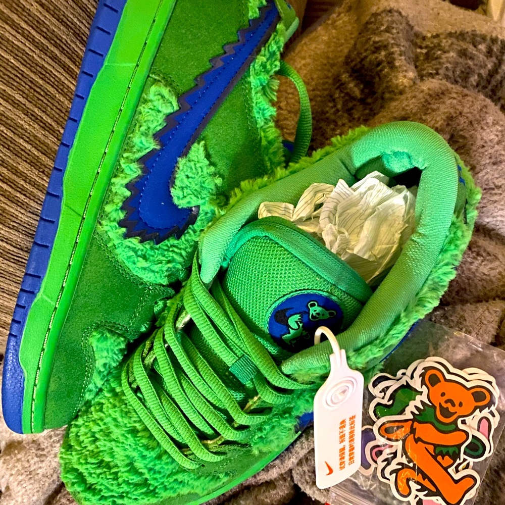 Green Grateful Dead Nike SB’s